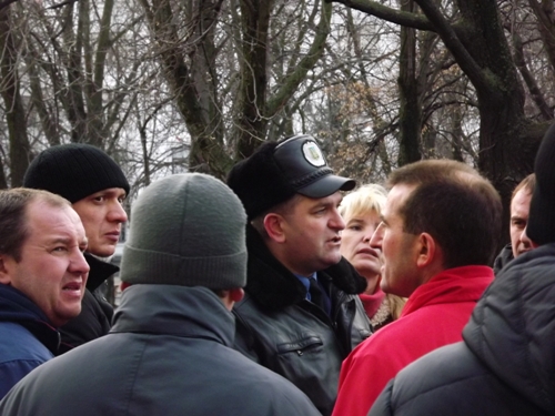 Луганская оппозиция устроила автопробег в поддержку киевского Евромайдана +