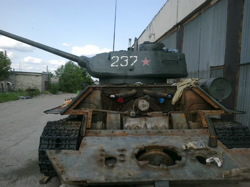 Модели танков Т-34 и Т-34-85 1/16 от Trumpeter