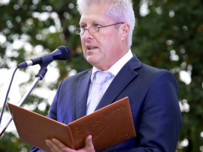 Владимир Медяник поздравил поселок Краснодон с Днем рождения