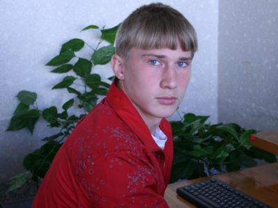 На Краснодонщине благодаря Владимиру Медянику продолжается компьютеризация школ