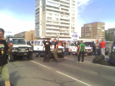 Покататься в грязи починить машину испытать себя и получить удовольствие на Донбасстрофи фото видео