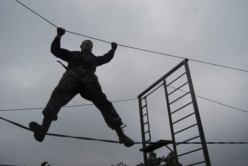 В Луганске испытывали бойцов Беркута