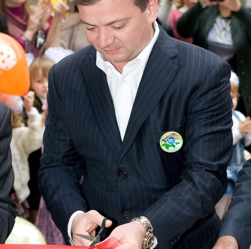 При содействии Владимира Медяника в поселке Краснодон открылся первый детский сад