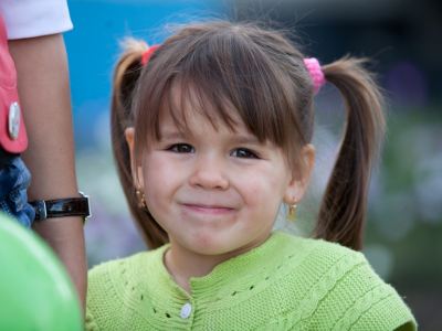 В Новосветловке при содействии Владимира Медяника оборудовали площадку в яслисаде Аленушка