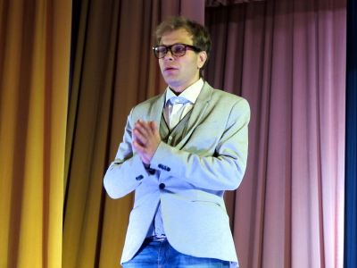 В Луганске появился еще один театр Первый негосударственный фото