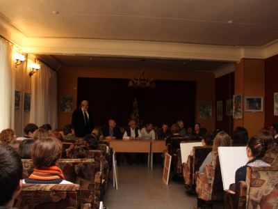 Уникальный конкурс среди молодых художников проходит в Луганске фото видео