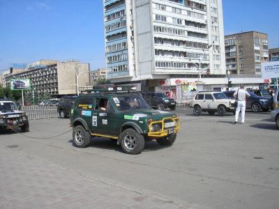 Покататься в грязи починить машину испытать себя и получить удовольствие на Донбасстрофи фото видео