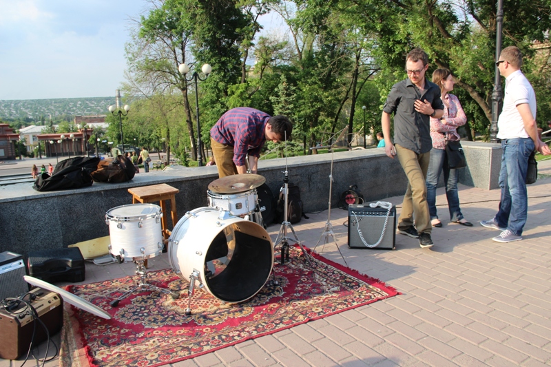 Полу Маккартни будет приятно Луганчане приготовили музыканту подарок фото видео