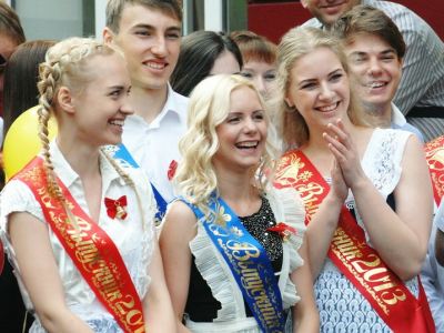 я школагимназия проводила во взрослую жизнь своих выпускников фото