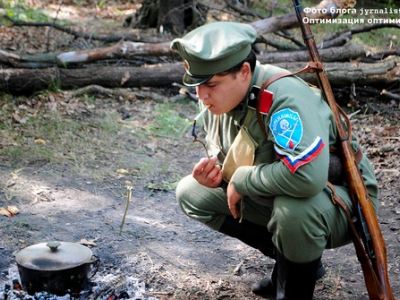 Реконструкция событий гражданской войны прошла в Луганске фото видео