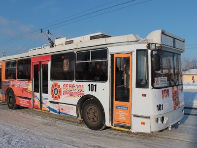 На улицах Луганска появился необычный троллейбус +
