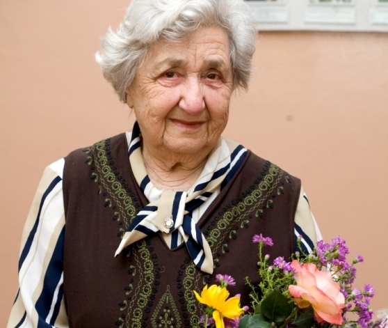 Владимир Медяник поздравил ветеранов накануне Дня пожилых людей