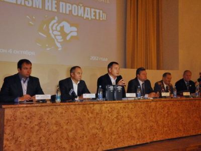 В Краснодоне презентовали книгу с новыми разоблачениями ОУНУПА