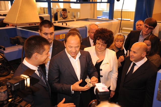 Сергей Тигипко открыл в Красном Луче филиал завода Маршал