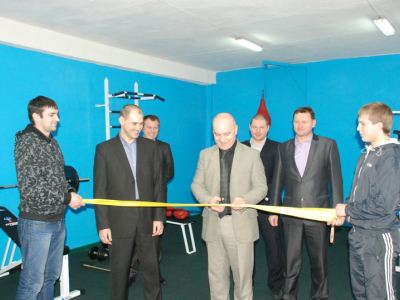 Для шахтеров Краснодонугля открыли новый спортзал фото