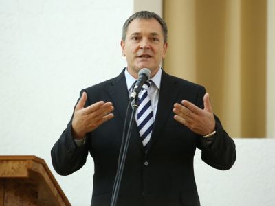 Народный депутат Вадим Колесниченко отметил деятельность Владимира Медяника в Краснодоне и районе