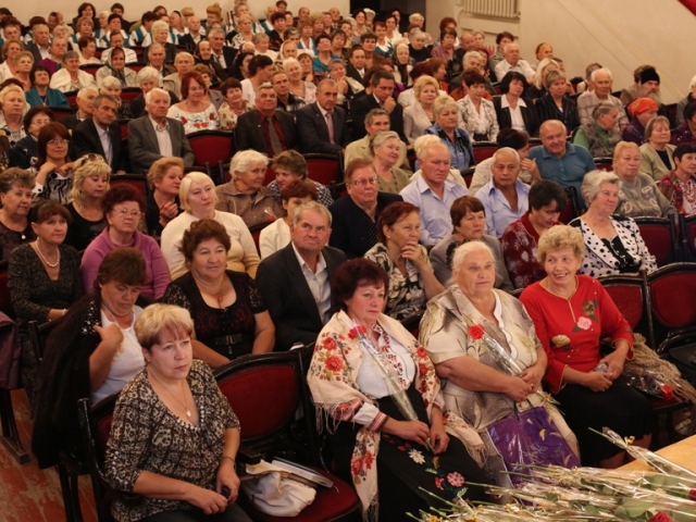 Владимир Медяник поздравил Краснодонскую городскую организацию ветеранов с юбилеем