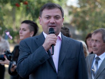 В Новосветловке при содействии Владимира Медяника оборудовали площадку в яслисаде Аленушка