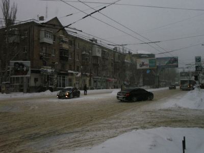 Погода в Луганске третий день идет снег фото