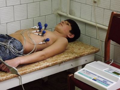 Метинвест подарил детской больнице Краснодона современный кардиограф фото