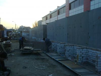 В Луганске продолжается демонтаж торговых рядов фото