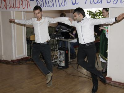 В Луганске провели этноярмарку фото