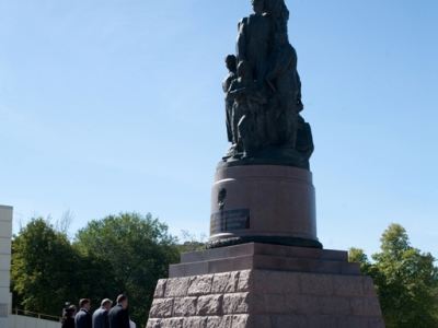 Народный депутат Вадим Колесниченко отметил деятельность Владимира Медяника в Краснодоне и районе