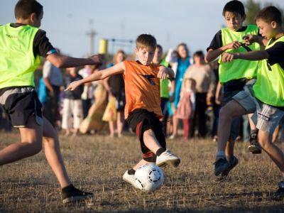 При содействии Владимира Медяника в Семейкино открыта первая детская площадка
