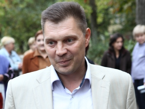 При содействии Владимира Медяника на квартале Шевченко состоялся субботник с музыкой