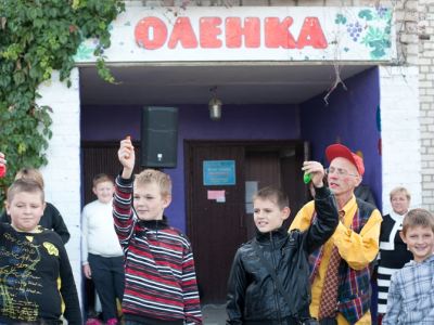 В Новосветловке при содействии Владимира Медяника оборудовали площадку в яслисаде Аленушка