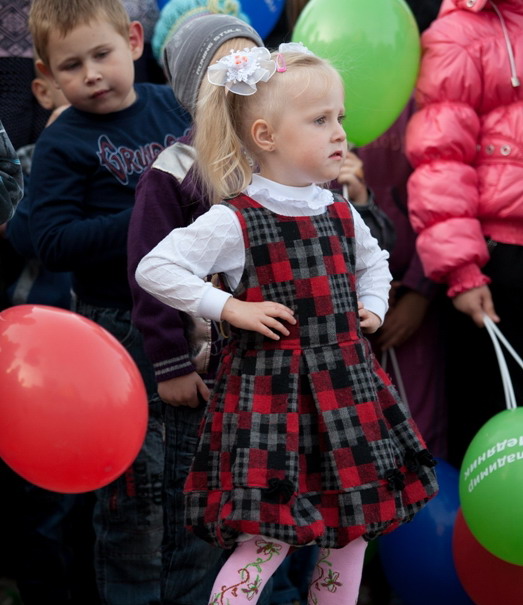Владимир Медяник поздравил жителей Новосветловки с Днем поселка