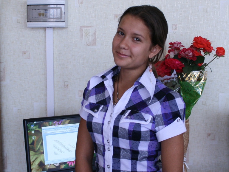 На Краснодонщине благодаря Владимиру Медянику продолжается компьютеризация школ