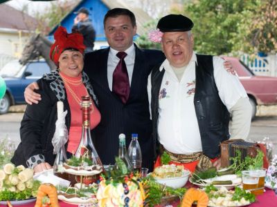 Владимир Медяник поздравил жителей Верхнешевыревки с Днем села