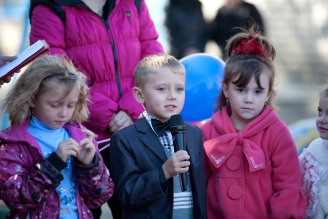 При поддержке Владимира Медяника детсад и школа в Семейкино получили новое оборудование