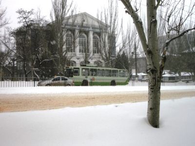 Погода в Луганске третий день идет снег фото