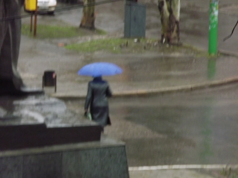 Первая весенняя гроза в Луганске фото