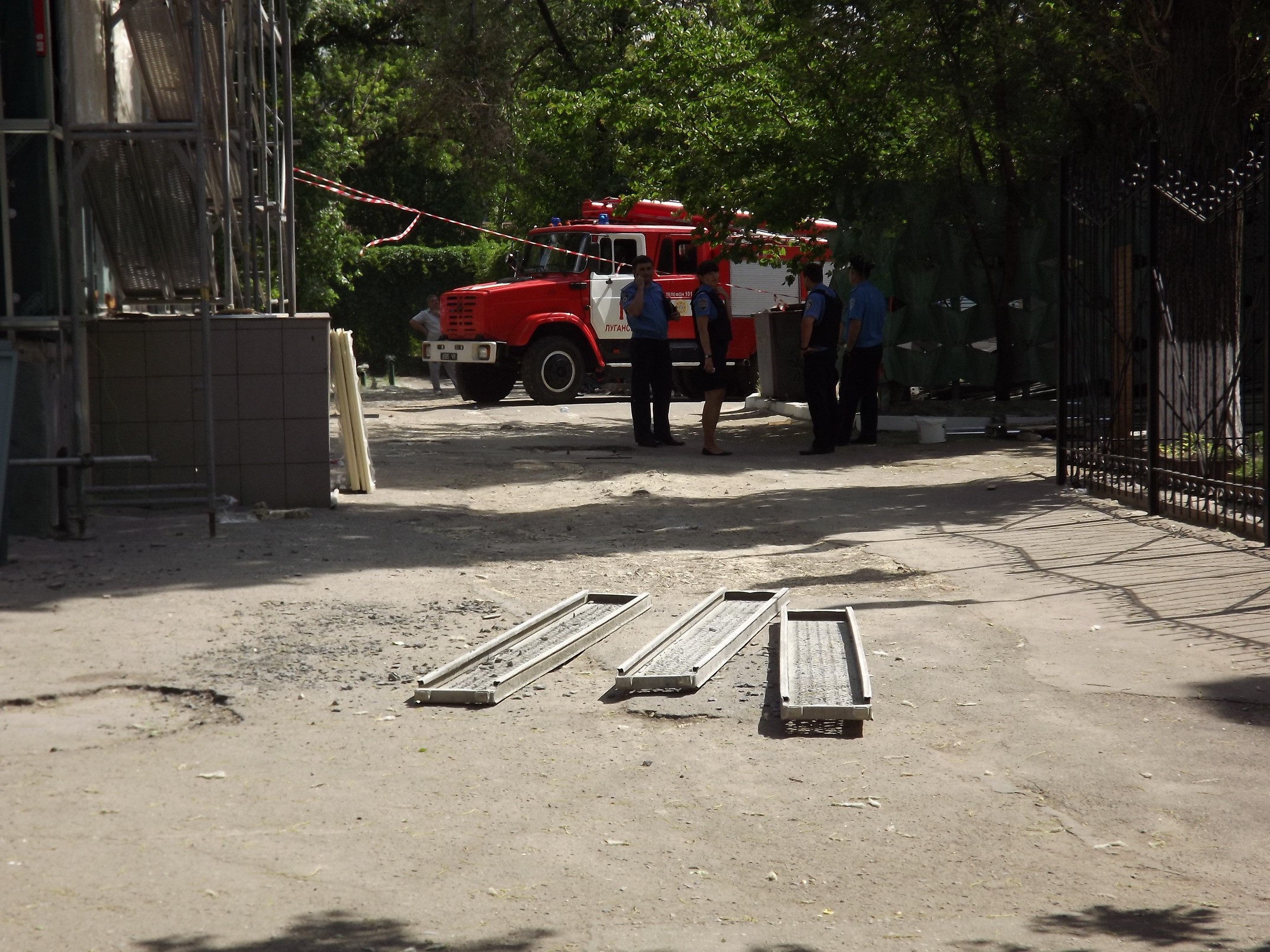 В Луганске заминировали школу фото видео