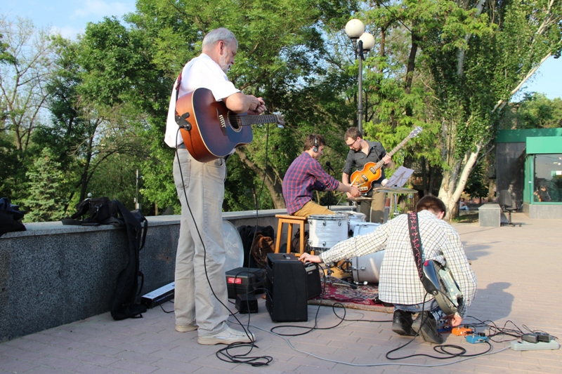 Полу Маккартни будет приятно Луганчане приготовили музыканту подарок фото видео