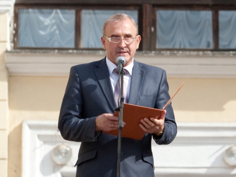 Владимир Медяник поздравил жителей Молодогвардейска с Днем города