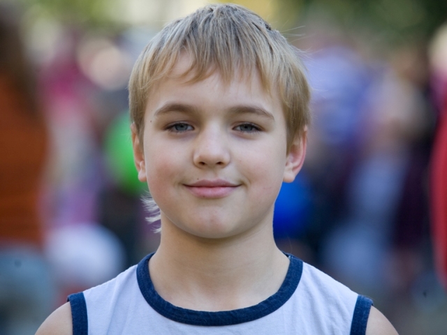 В Краснодоне при содействии Владимира Медяника открыли новую детскую площадку