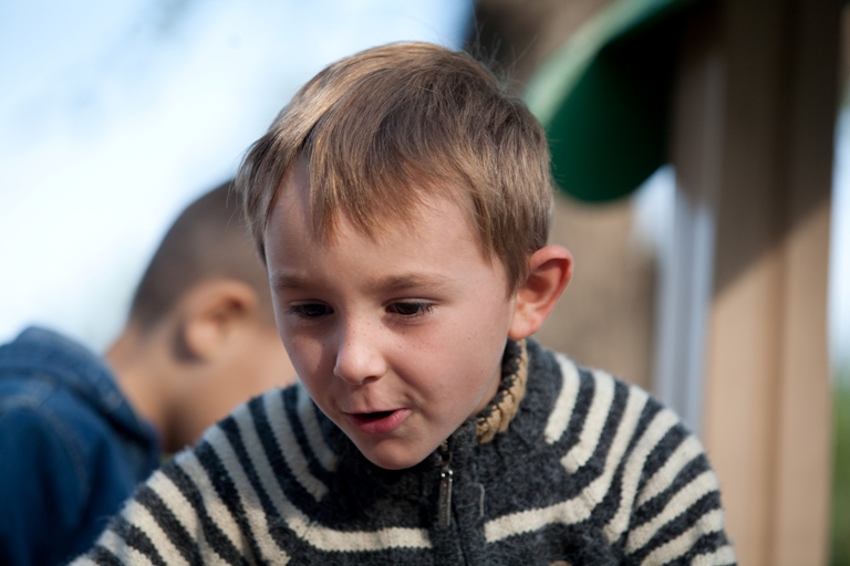 В Новосветловке при содействии Владимира Медяника оборудовали площадку в яслисаде Аленушка