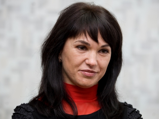 По инициативе Владимира Медяника еще одна школа Краснодонского района была компьютеризирована и обеспечена учебниками