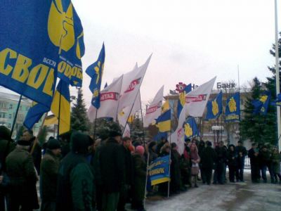 Сегодня в Луганске прошел митинг посвященный Тарасу Шевченко фоторепортаж