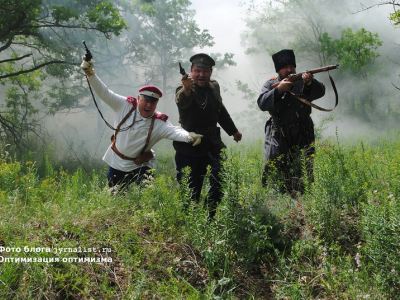 Реконструкция событий гражданской войны прошла в Луганске фото видео