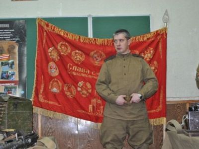 Луганские поисковики провели урок Памяти для лицеистов фото