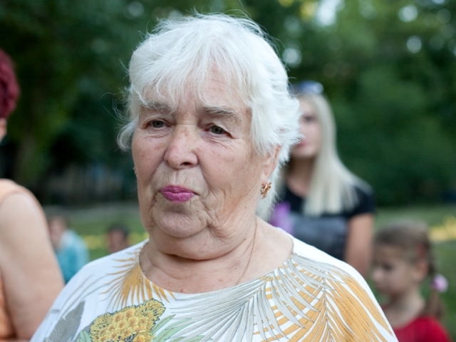 Жители городка Щорса присоединились к программе Владимира Медяника Чистый двор