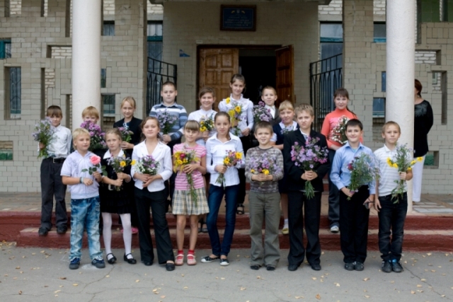 Владимир Медяник поздравил ветеранов накануне Дня пожилых людей