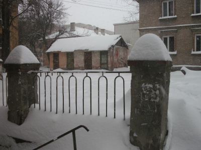 Погода в Луганске третий день идет снег фото