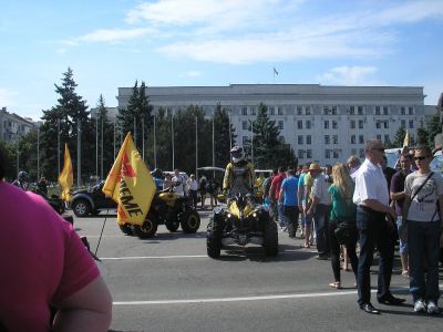 Покататься в грязи починить машину испытать себя и получить удовольствие на Донбасстрофи фото видео