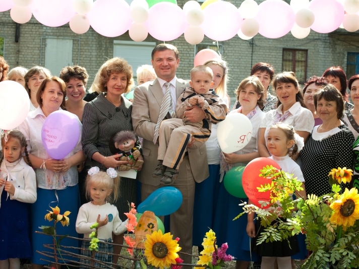 Владимир Медяник поздравил жителей Молодогвардейска с Днем города